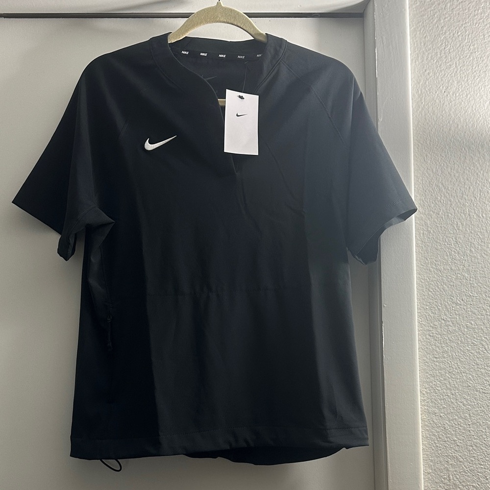 NWT. Nike woman’s  Black Short Sleeve running top